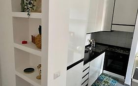 Central Modern Apartment Rome -Locazione Turistica-